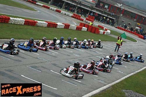 Groot startveld Cadet en Mini Briggs